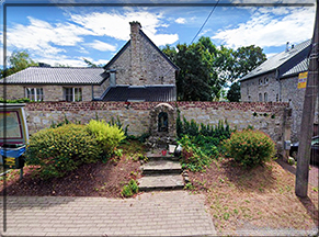 Het maria minikapelletje in Cour-Maquette. Het maria minikapelletje in Cour-Maquette.